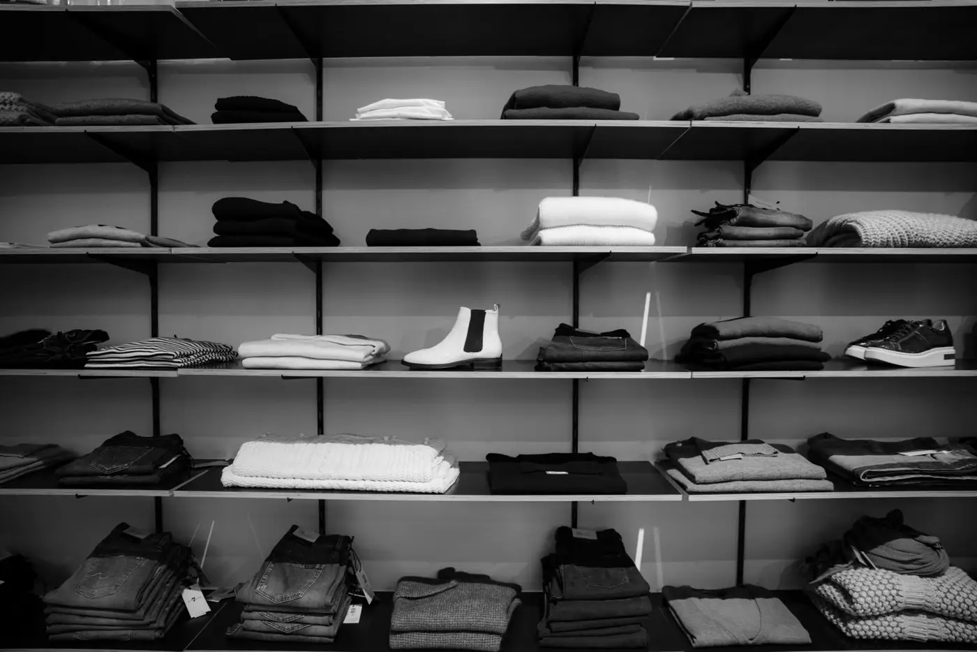 Shop rail